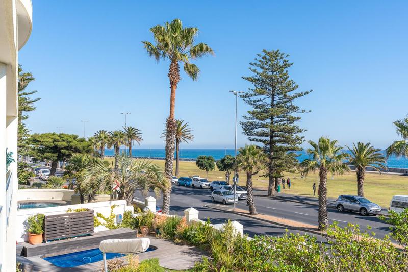 2 Bedroom Property for Sale in Sea Point Western Cape